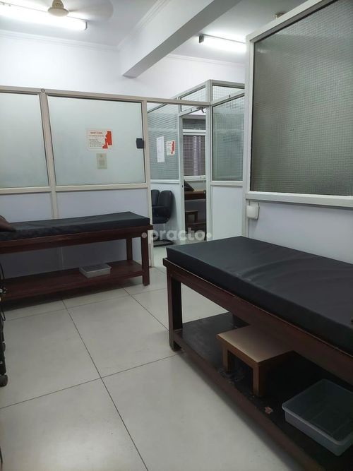 Standard Physiotherapy Centre Anand Vihar Delhi