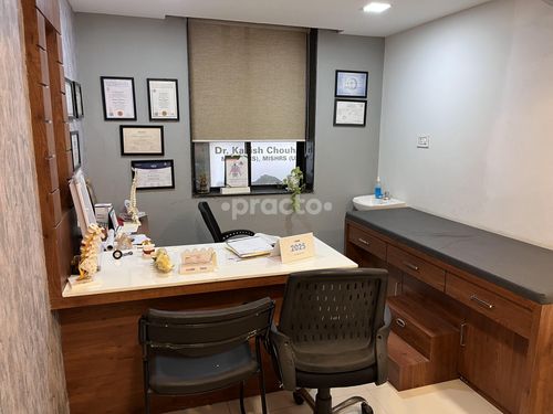 Spine Clinic LIG Colony Indore
