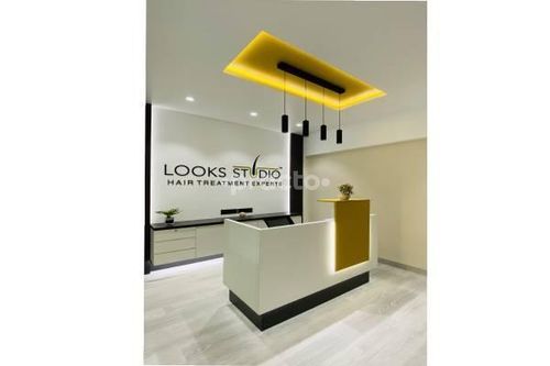 Looks Studio Viman Nagar Pune